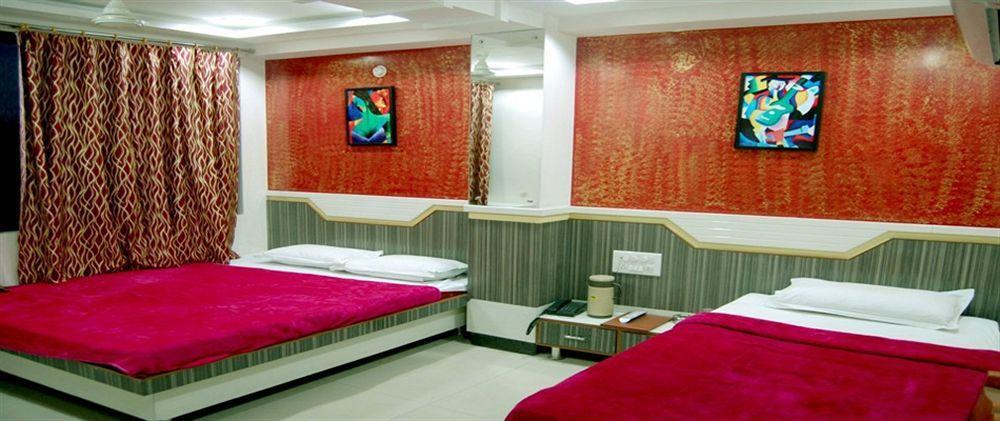 Ganpati Celebration Hotel จ๊อดปูร์ ภายนอก รูปภาพ
